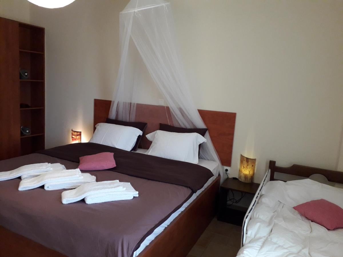Marathon Beachside Villa 100M From The Beach สคีเนียส ภายนอก รูปภาพ