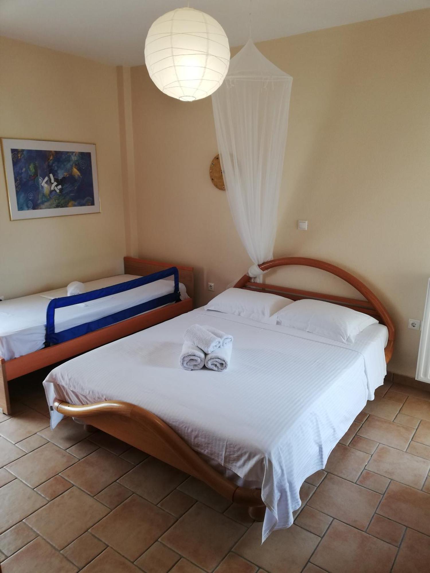 Marathon Beachside Villa 100M From The Beach สคีเนียส ภายนอก รูปภาพ