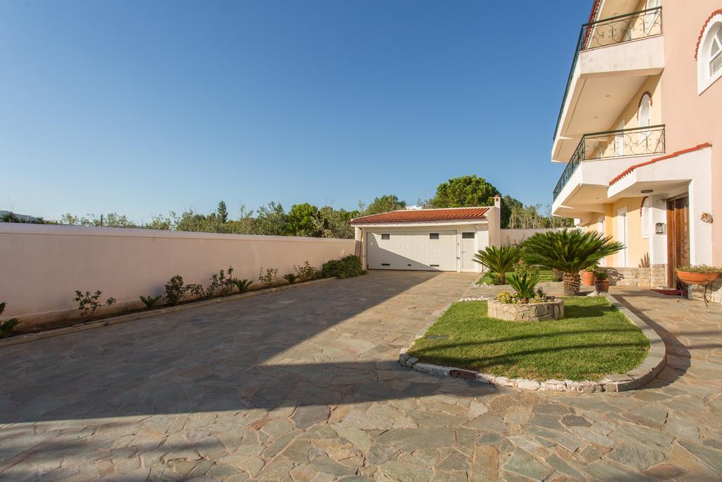 Marathon Beachside Villa 100M From The Beach สคีเนียส ภายนอก รูปภาพ