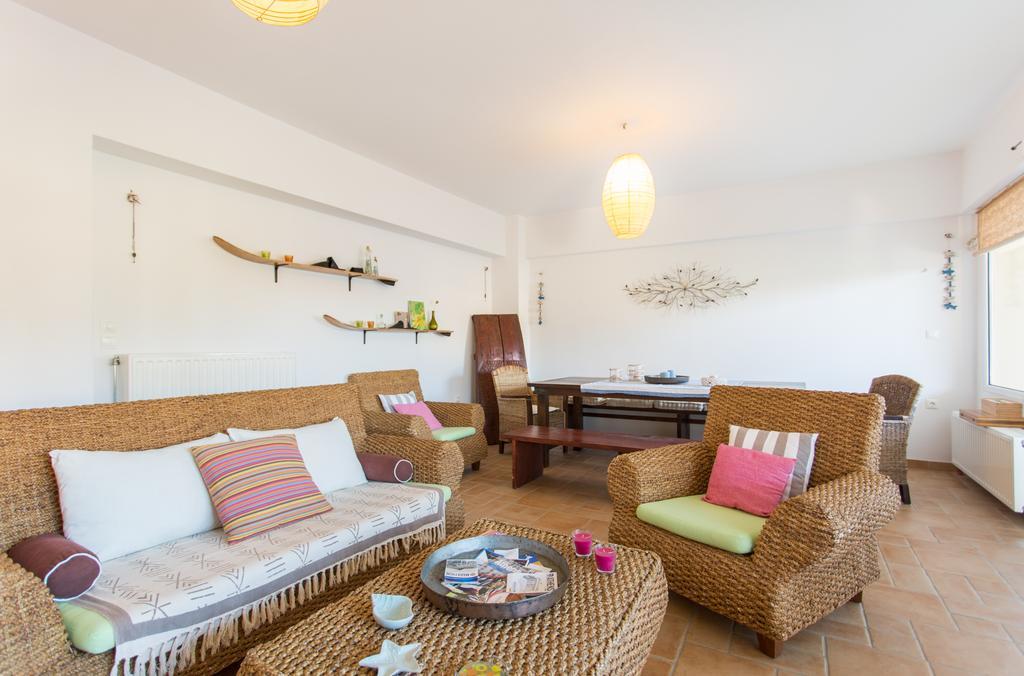 Marathon Beachside Villa 100M From The Beach สคีเนียส ภายนอก รูปภาพ