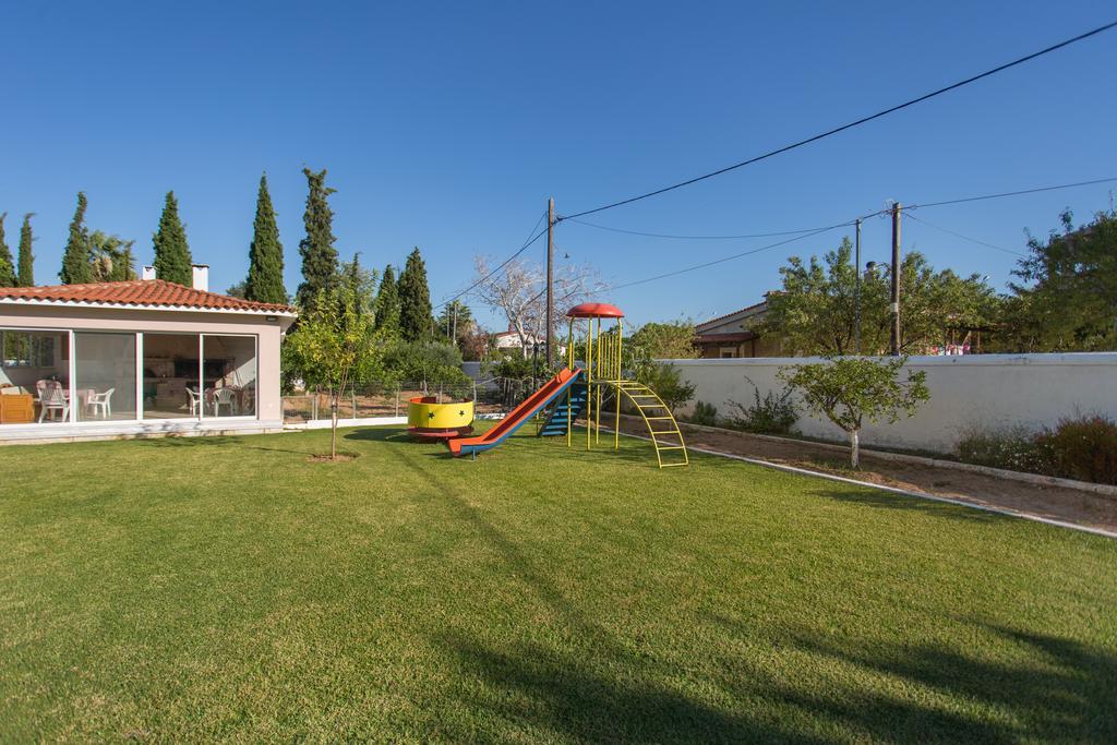Marathon Beachside Villa 100M From The Beach สคีเนียส ภายนอก รูปภาพ