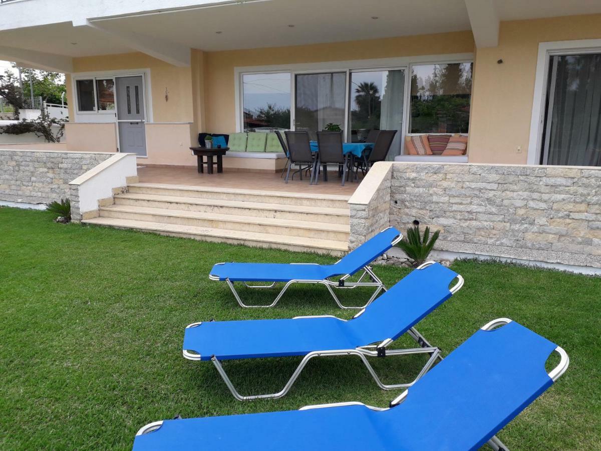 Marathon Beachside Villa 100M From The Beach สคีเนียส ภายนอก รูปภาพ